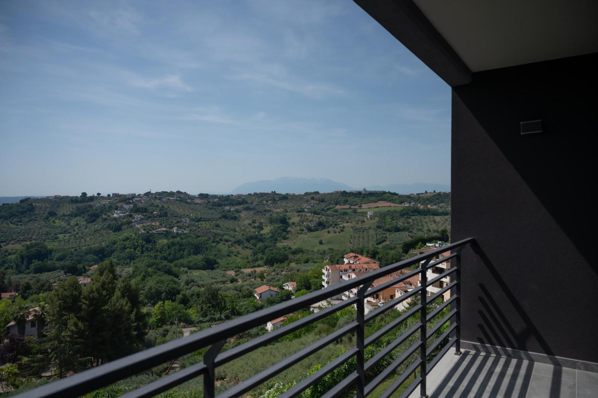 Casa Vista Mare E Colline A Montesilvano Colle エクステリア 写真